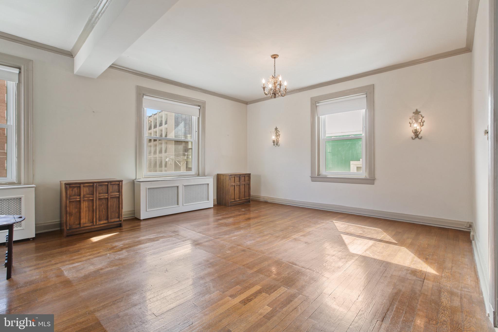 3405 Greenway #304