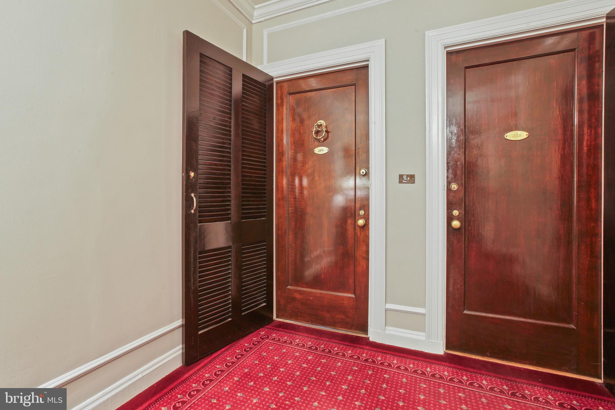 3405 Greenway #304