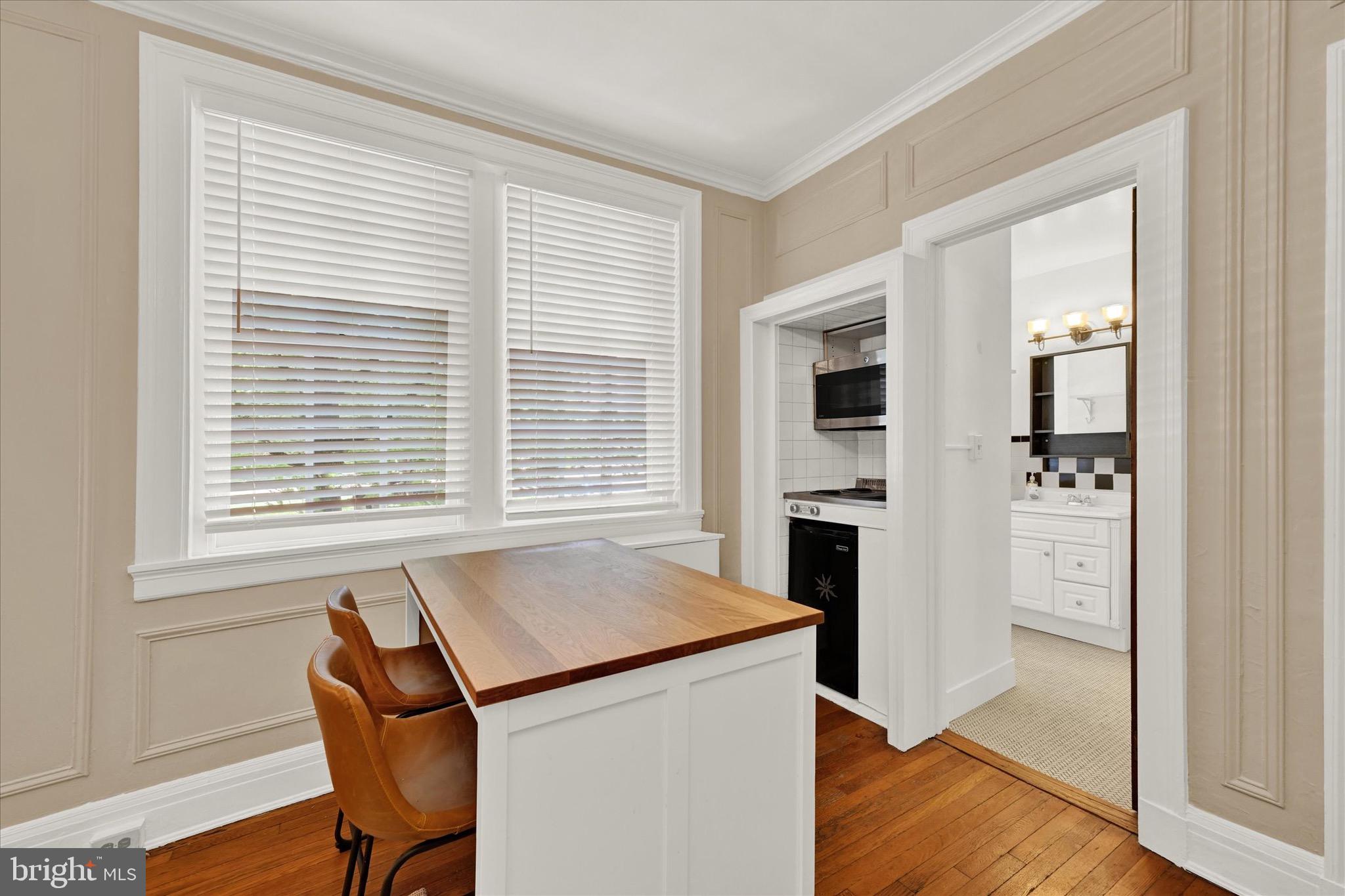3401 Greenway #105