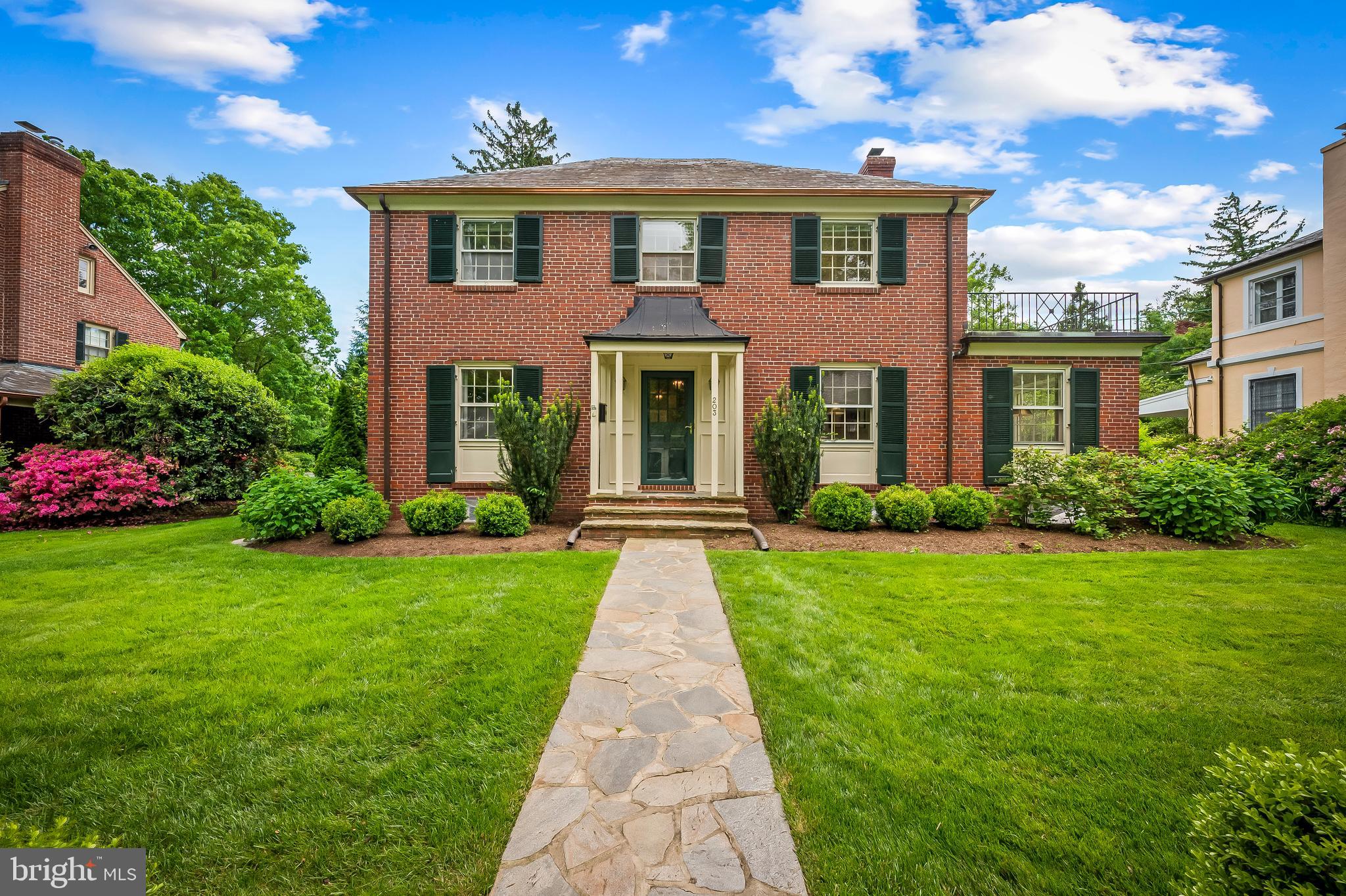 203 Saint Dunstans Rd
