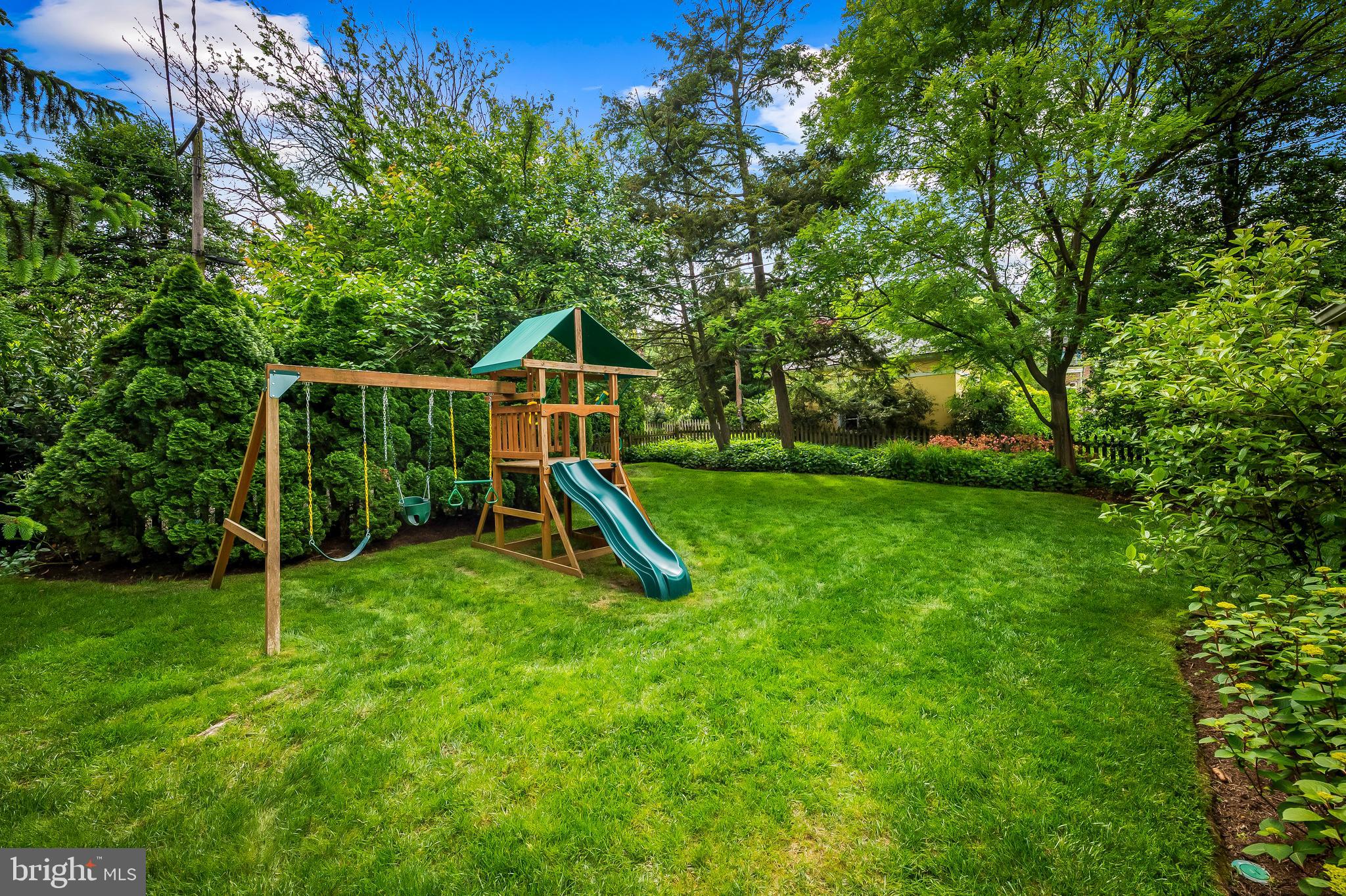 203 Saint Dunstans Rd