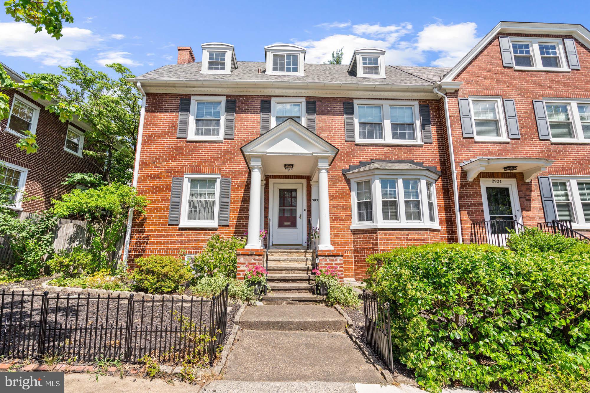 3933 Canterbury Rd