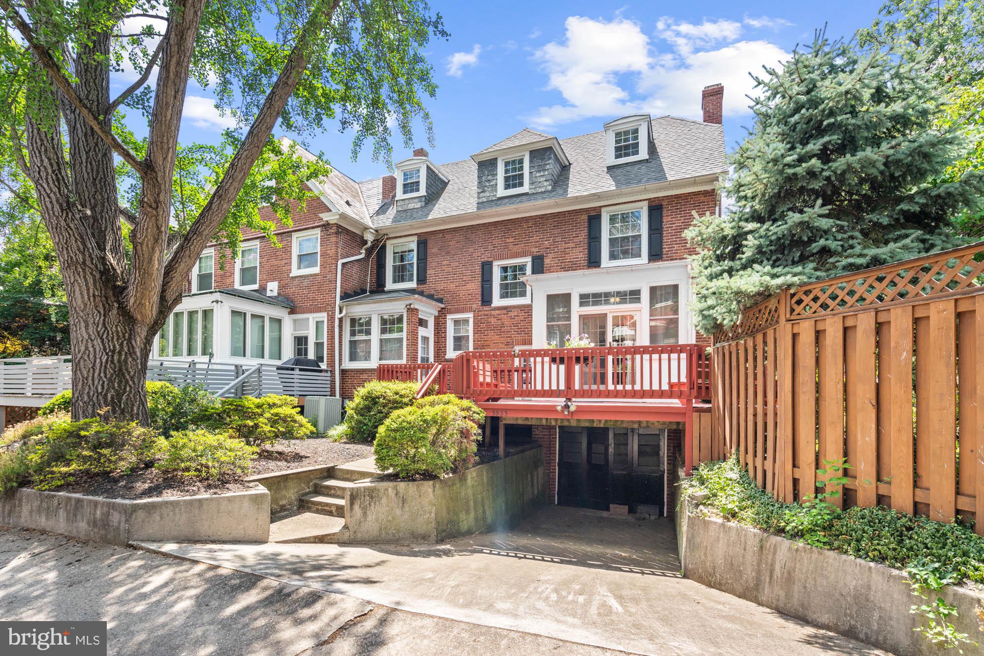 3933 Canterbury Rd