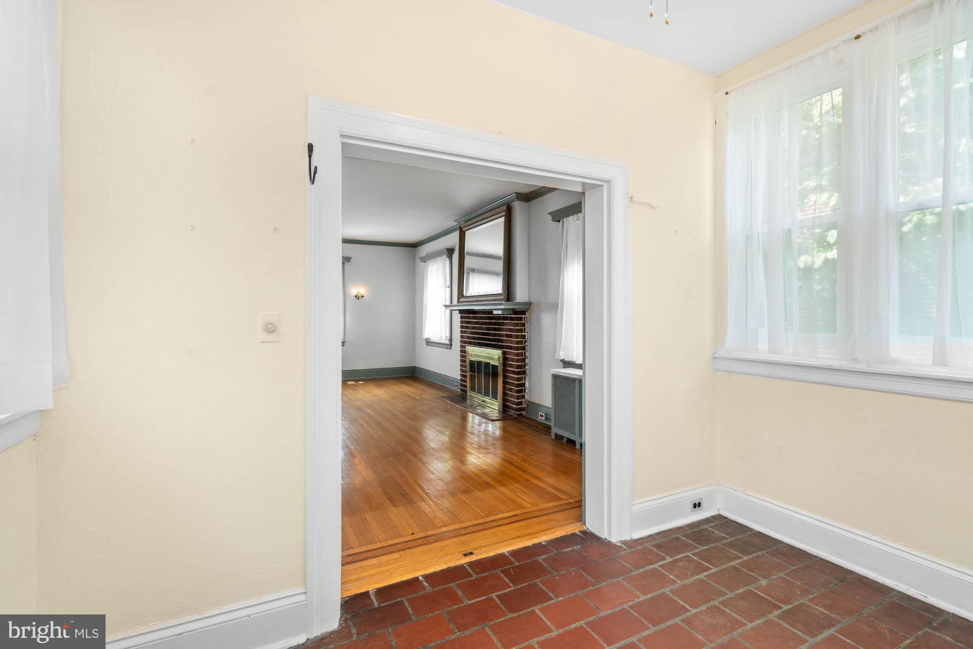 3933 Canterbury Rd