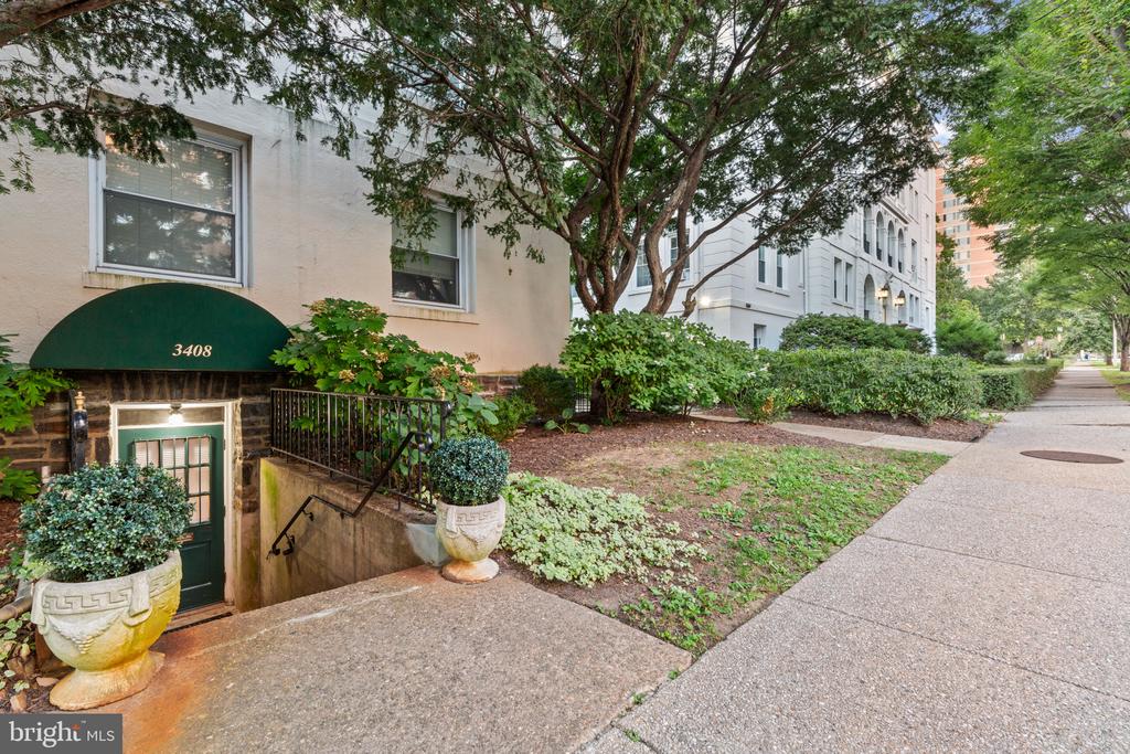 3405 Greenway #1