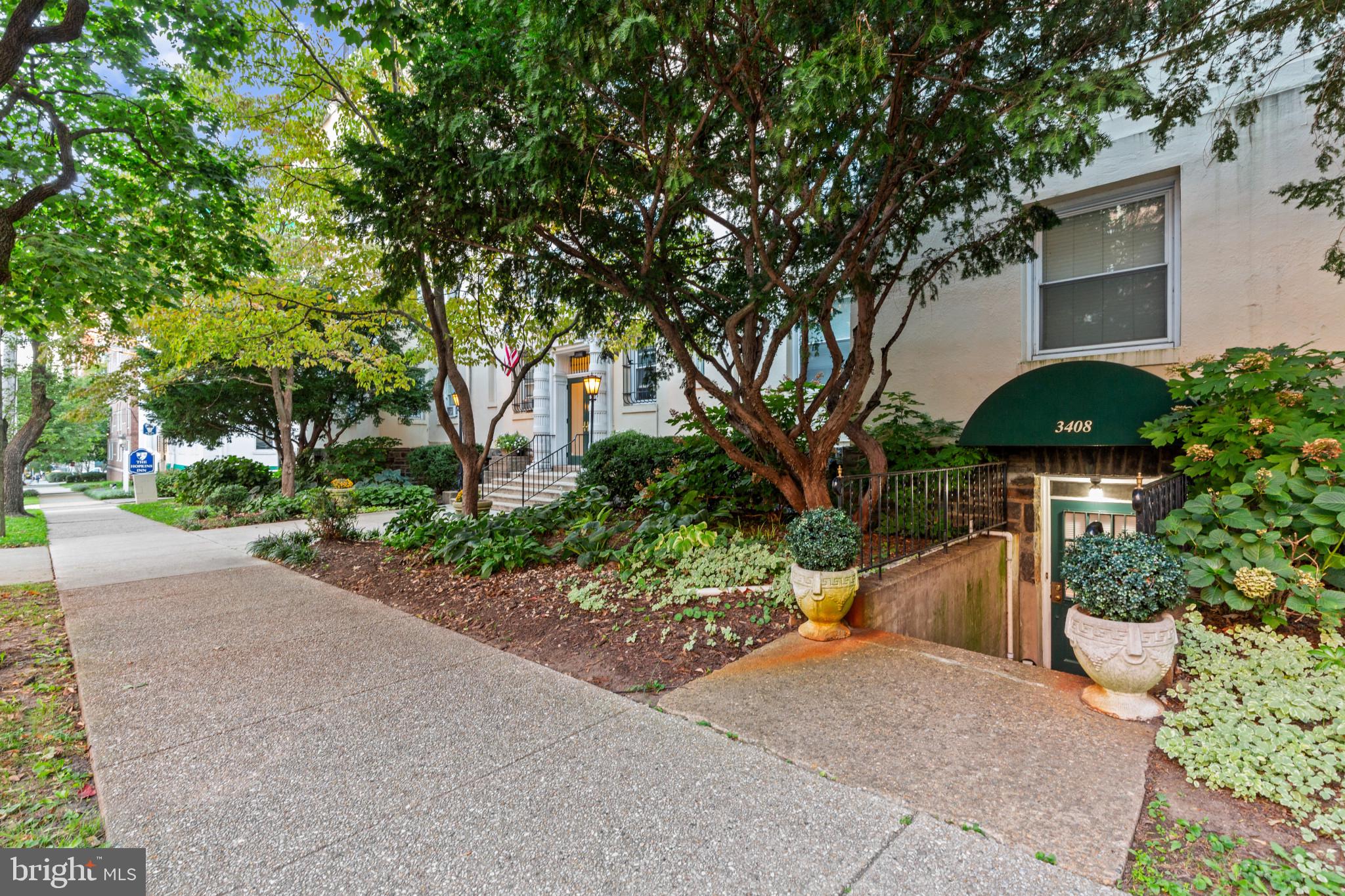 3405 Greenway #1