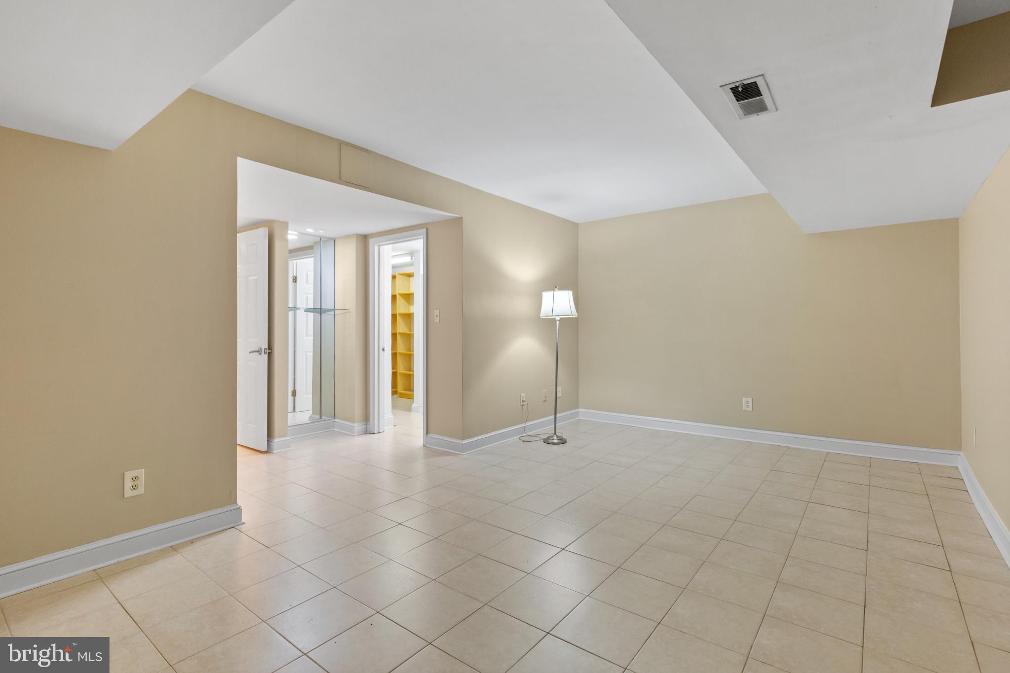 3405 Greenway #1