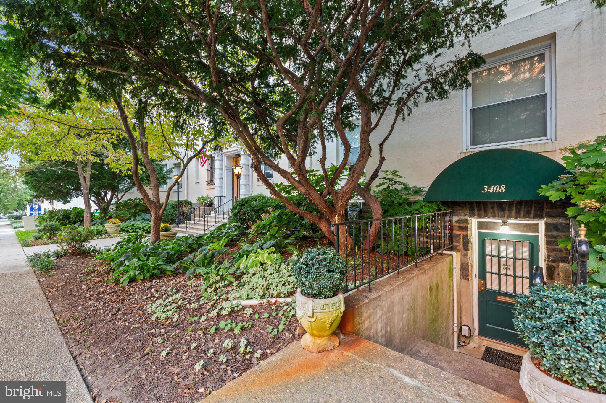 3405 Greenway #1