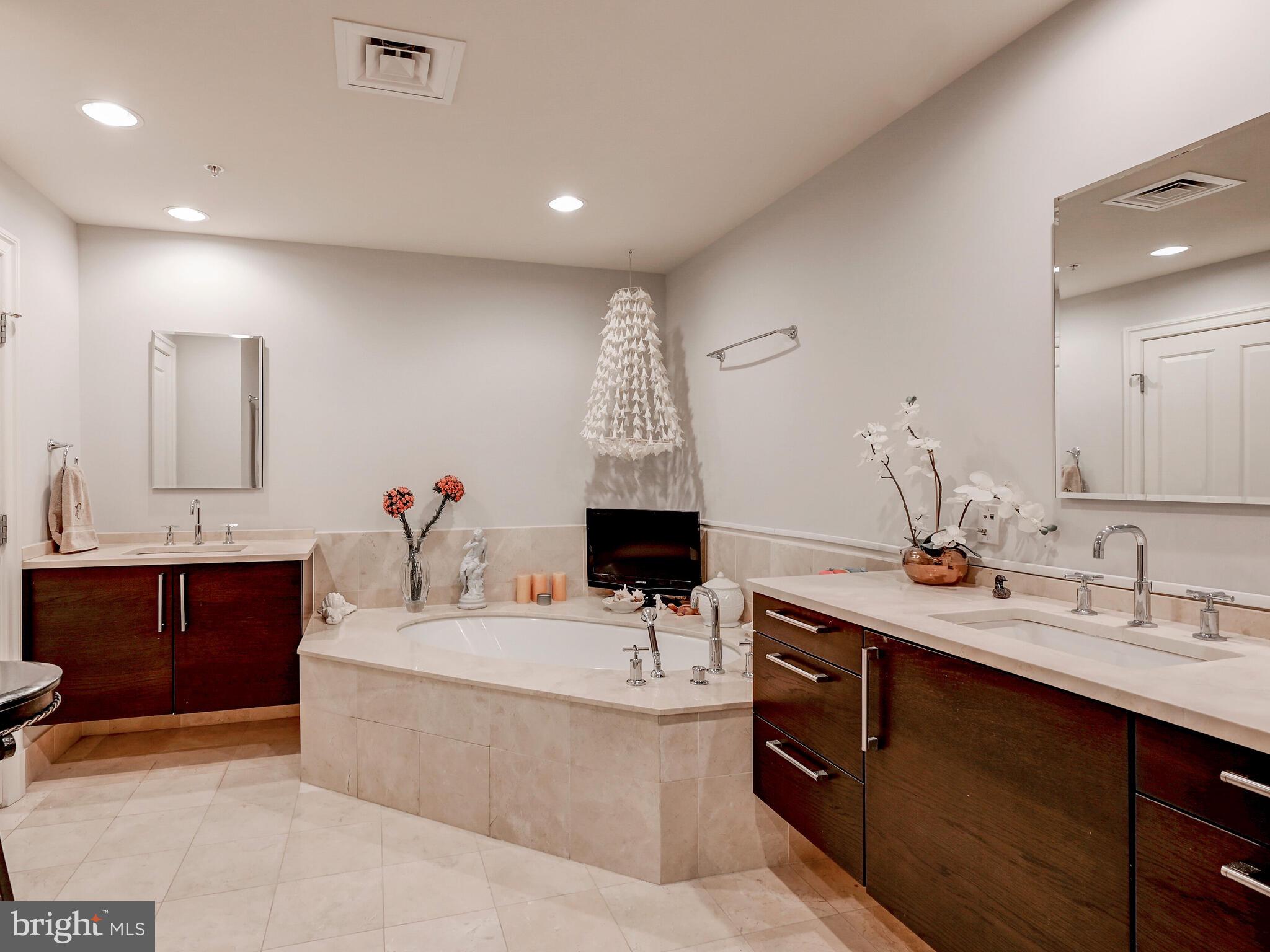 801 Key Hwy #210