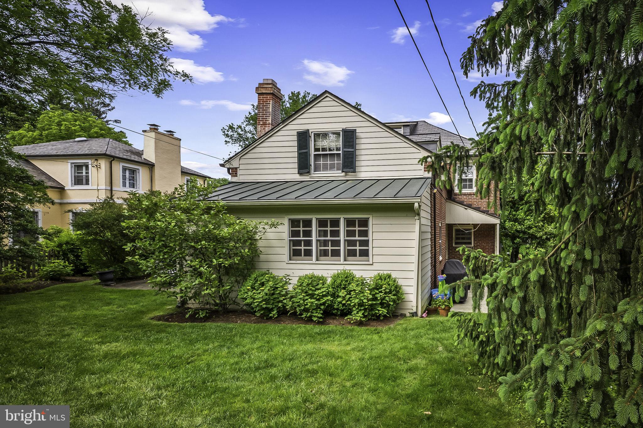 203 Saint Dunstans Rd