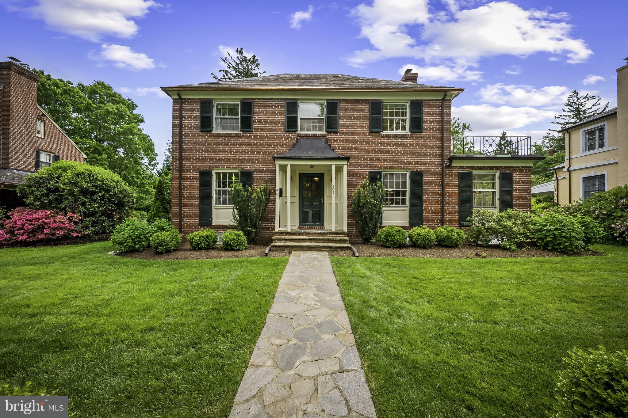 203 Saint Dunstans Rd