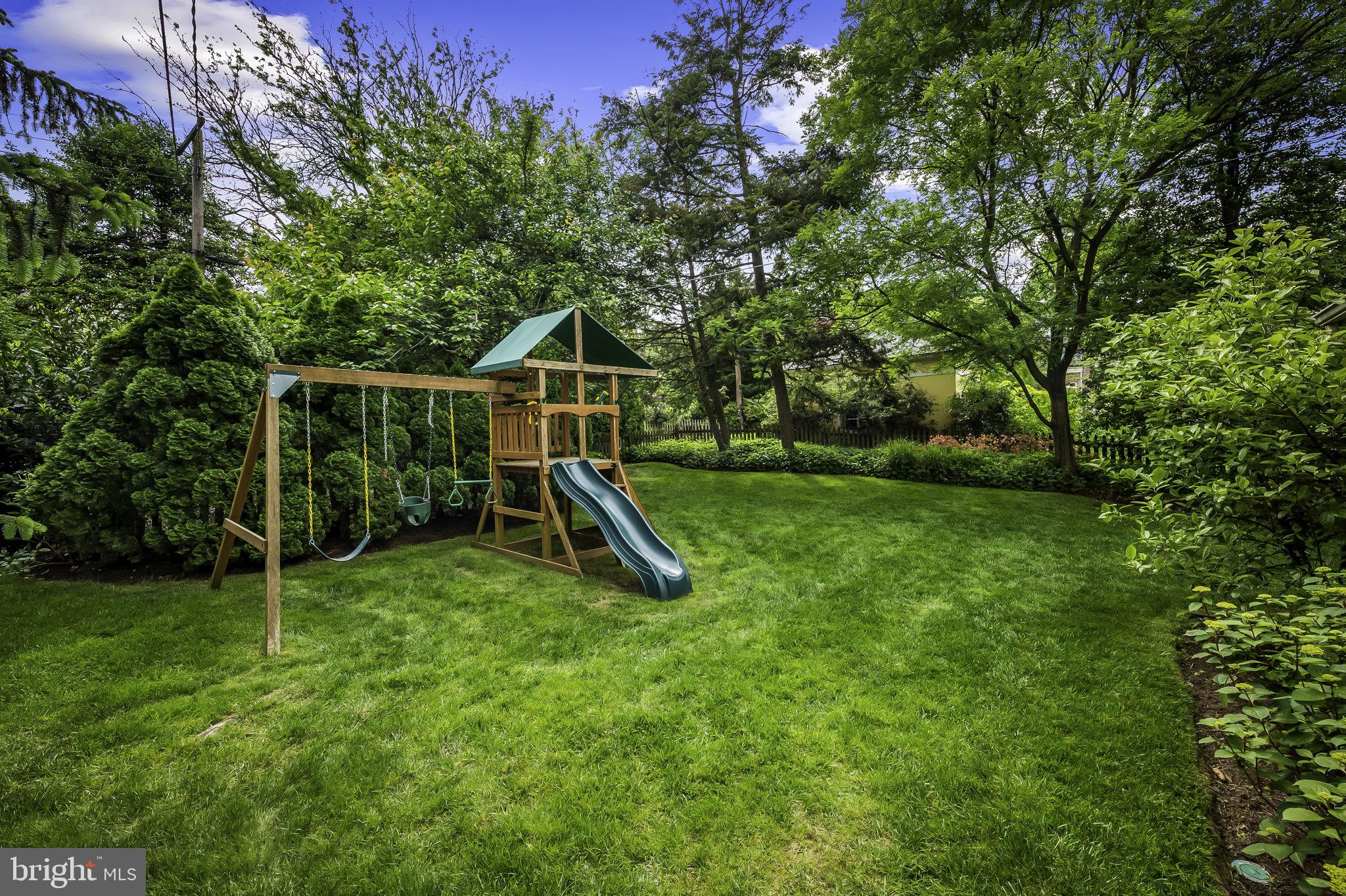 203 Saint Dunstans Rd