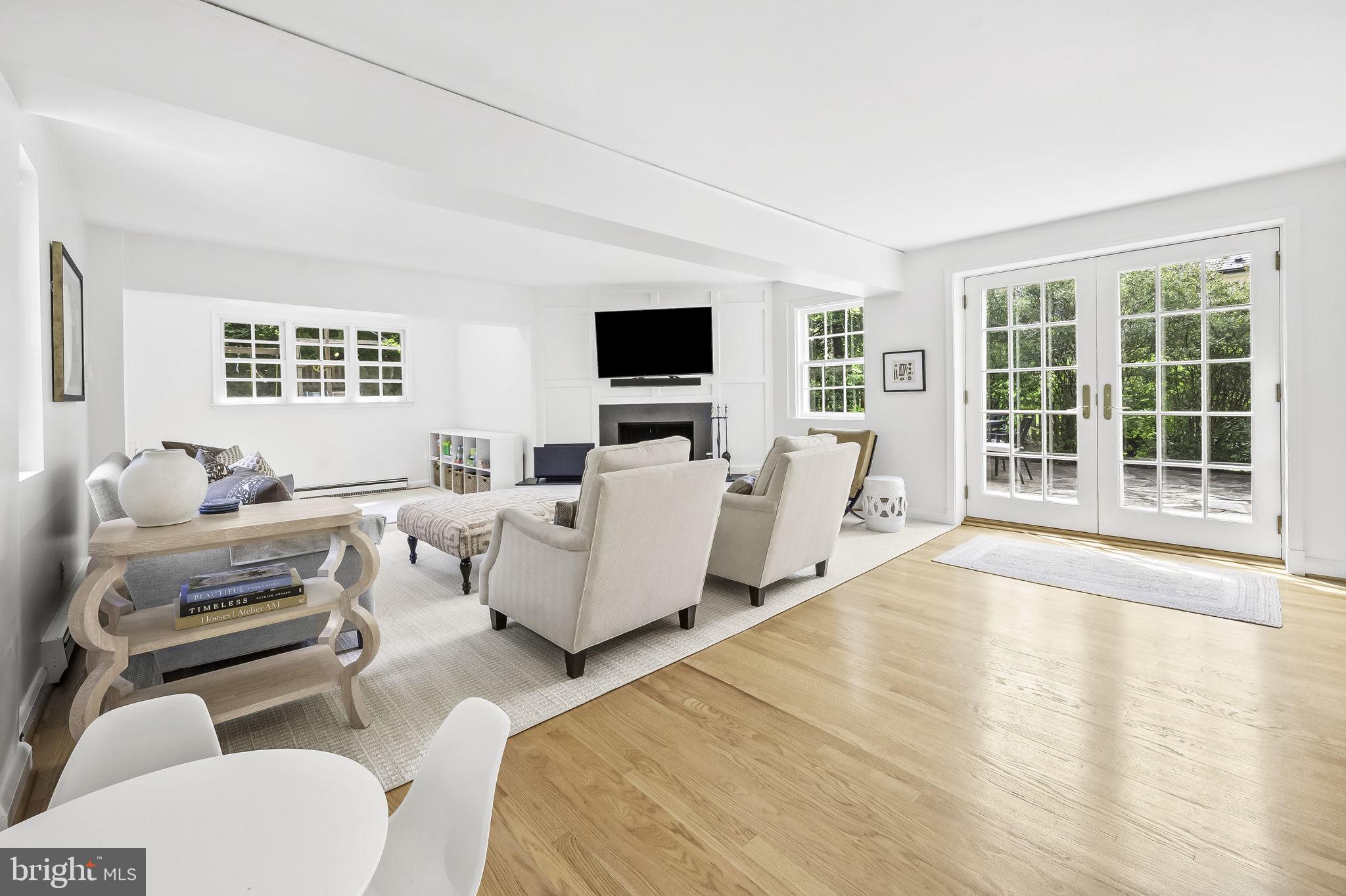 203 Saint Dunstans Rd