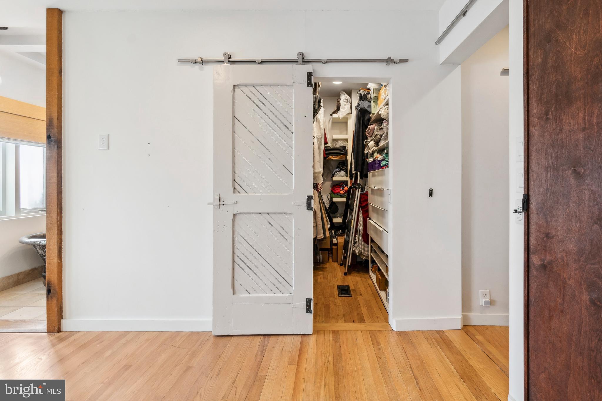 212 Bolton Pl