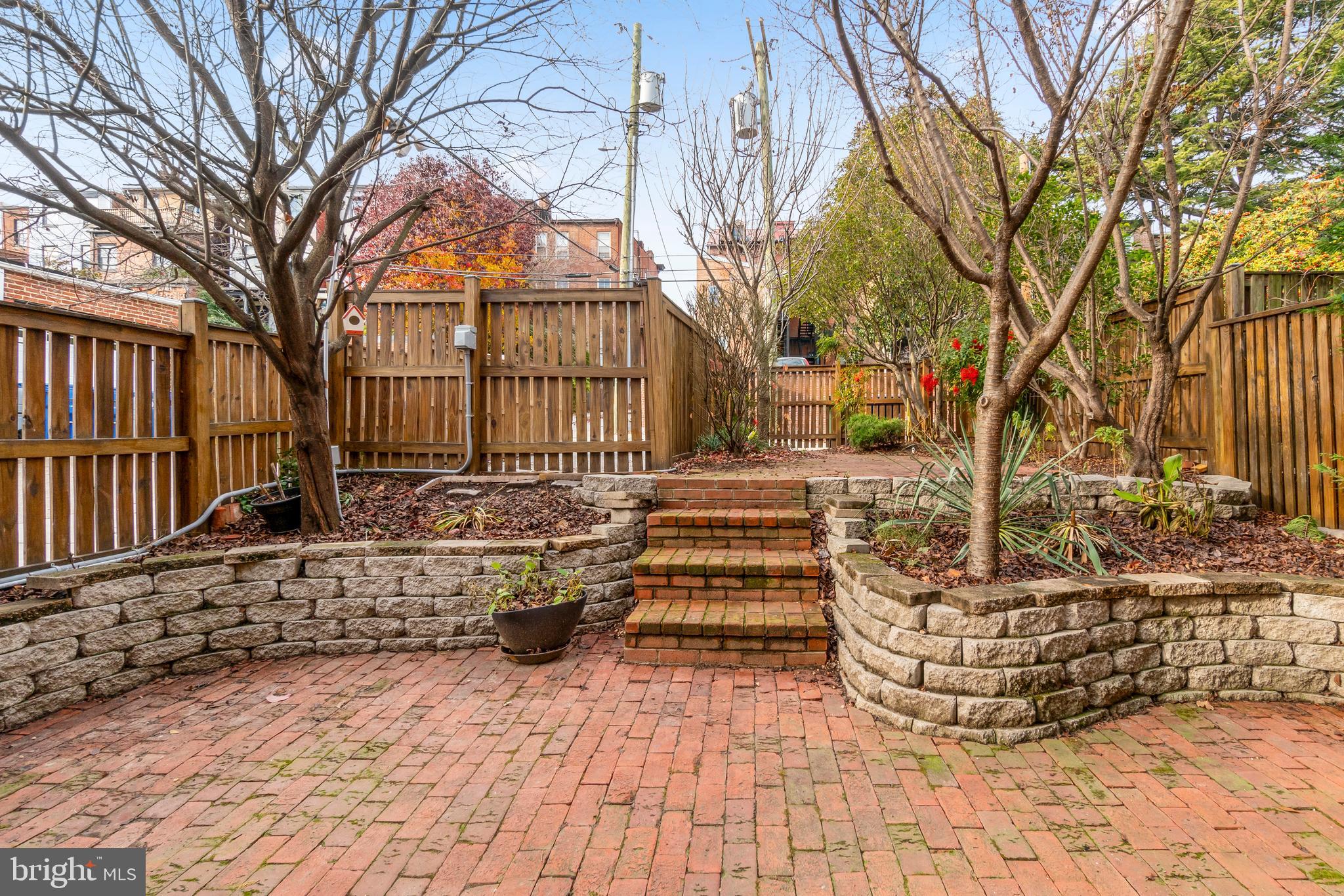 212 Bolton Pl