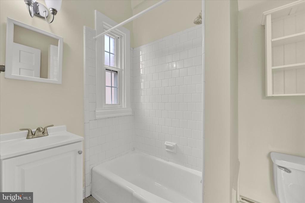 103 W 39TH STREET #A3B