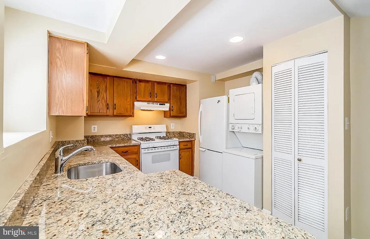 3405 GREENWAY #2