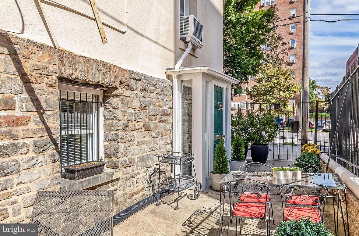 3405 GREENWAY #2