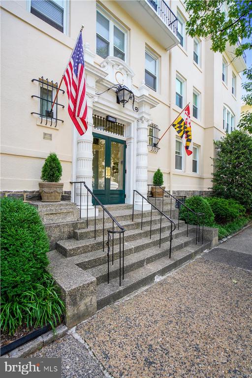 3405 GREENWAY #2