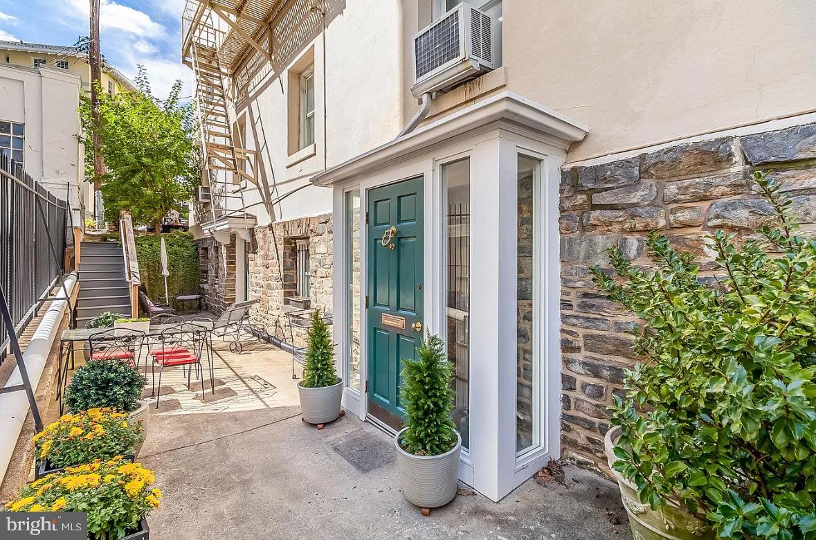 3405 GREENWAY #2