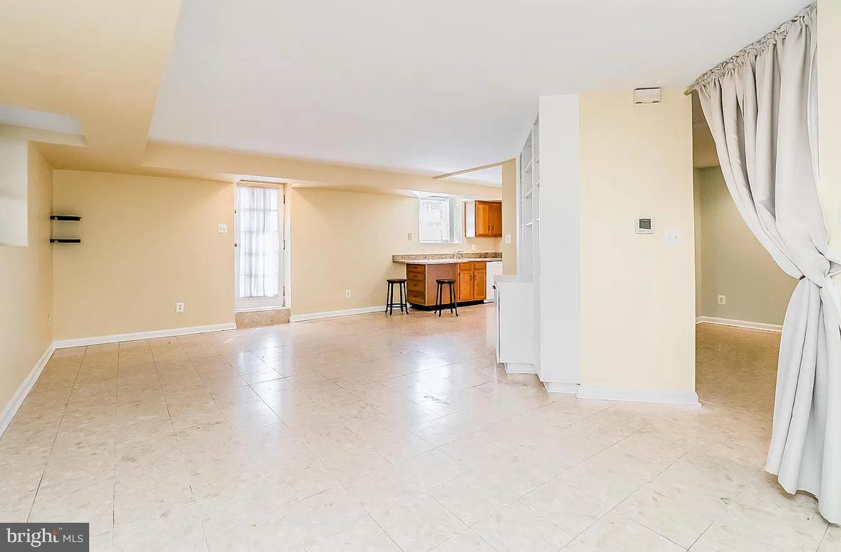 3405 GREENWAY #2