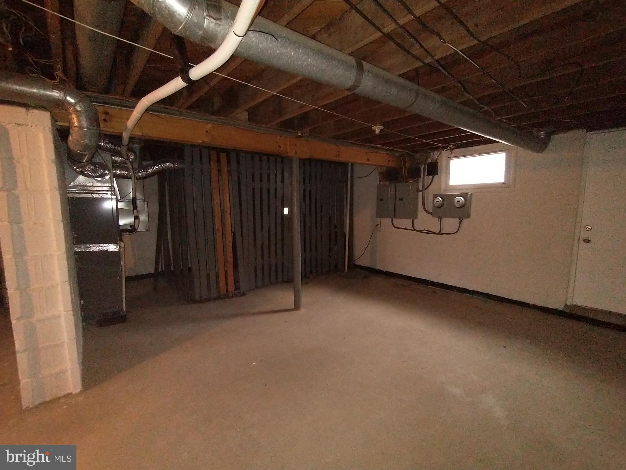 6139 Chinquapin Pkwy