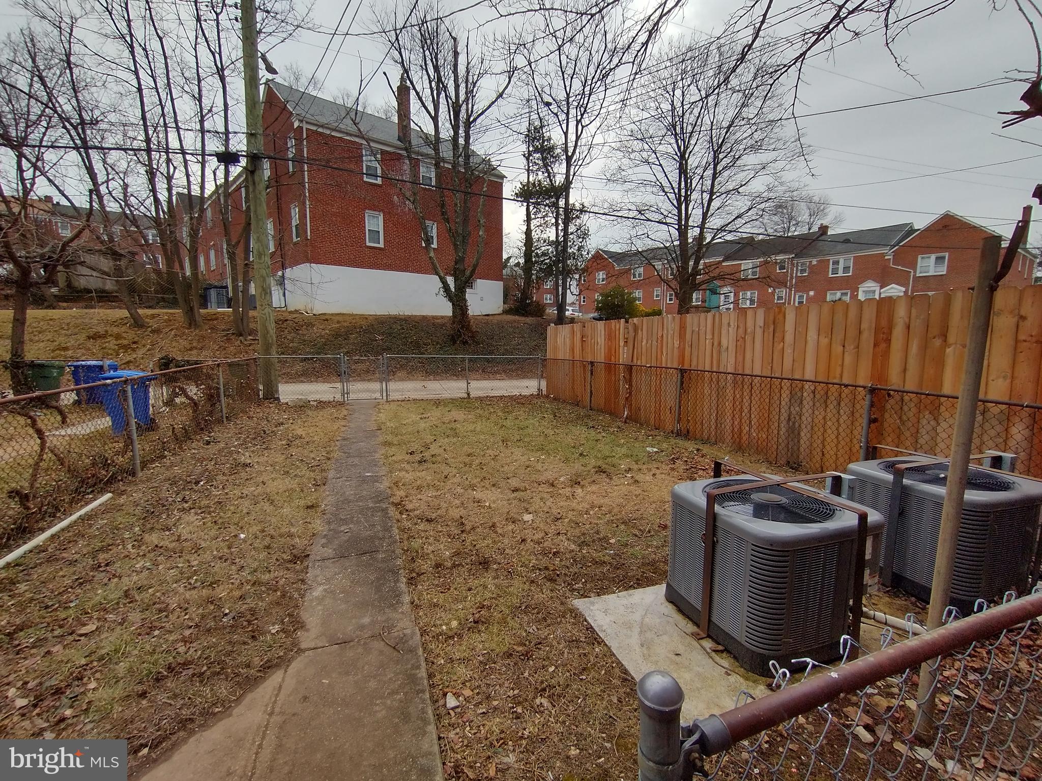 6139 Chinquapin Pkwy