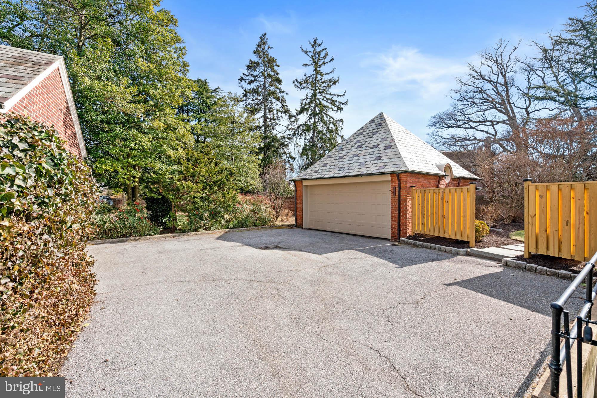 7 Charlcote Pl