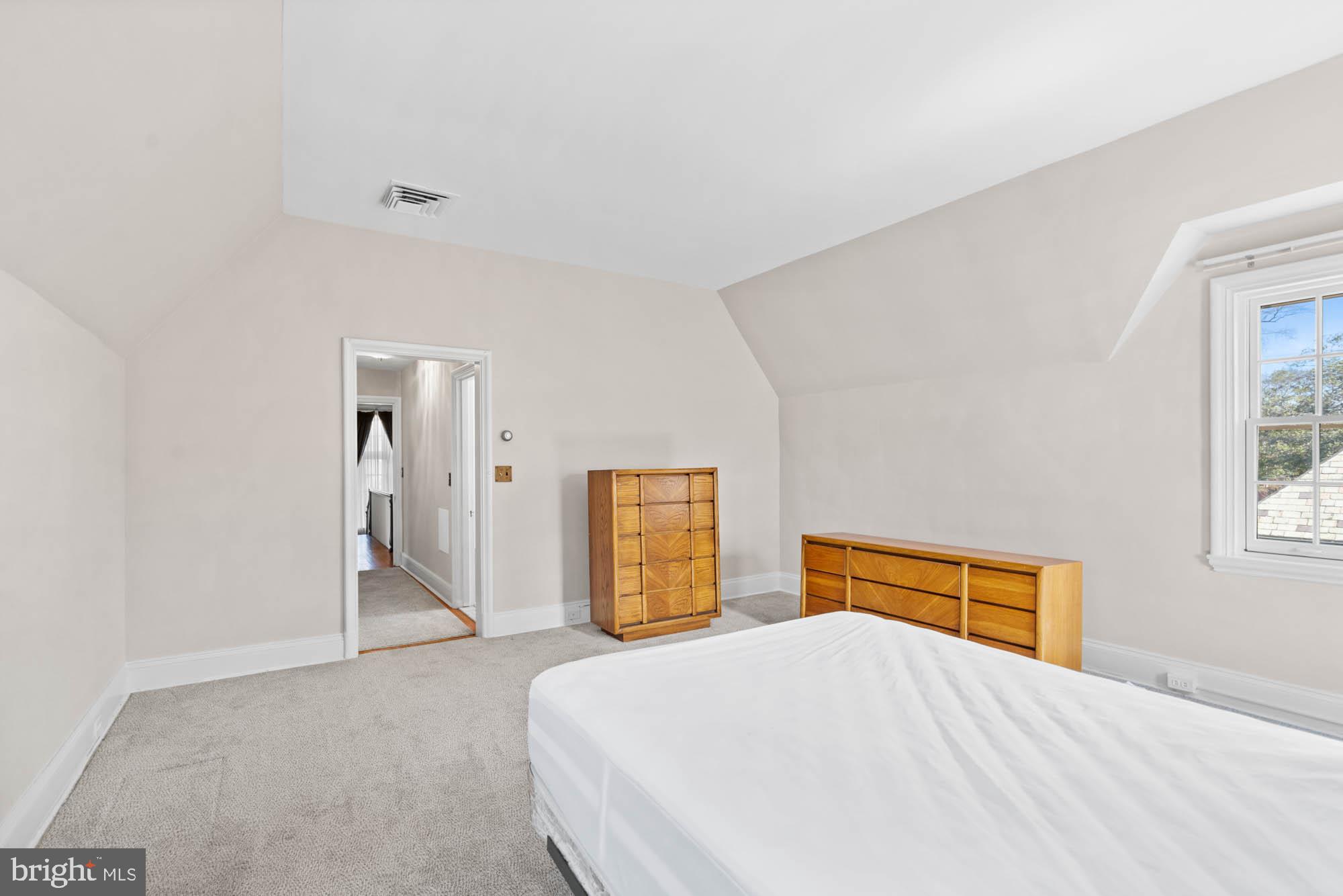 7 Charlcote Pl