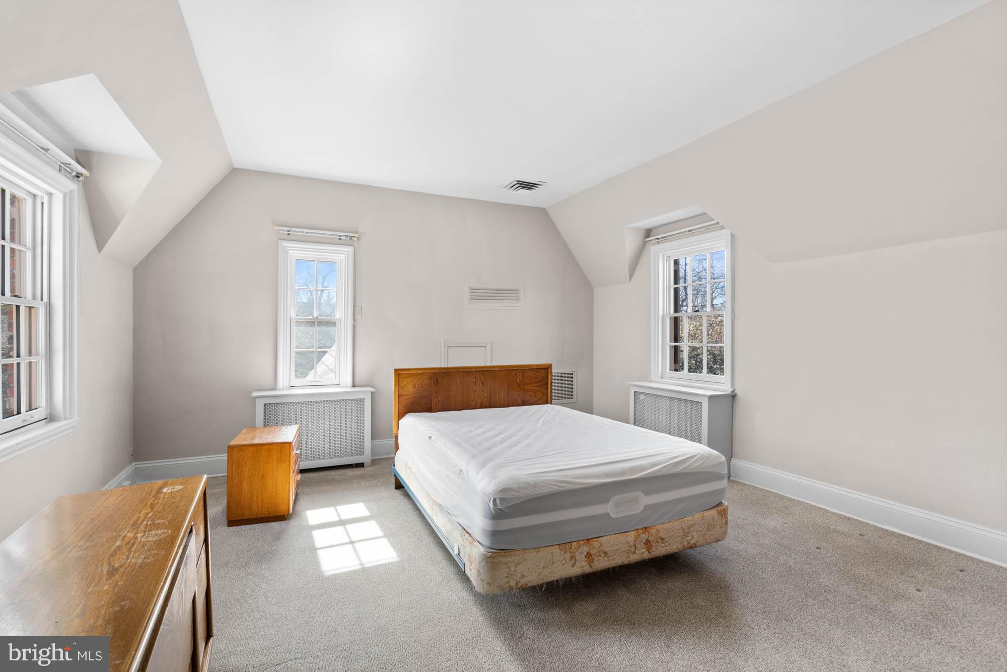 7 Charlcote Pl