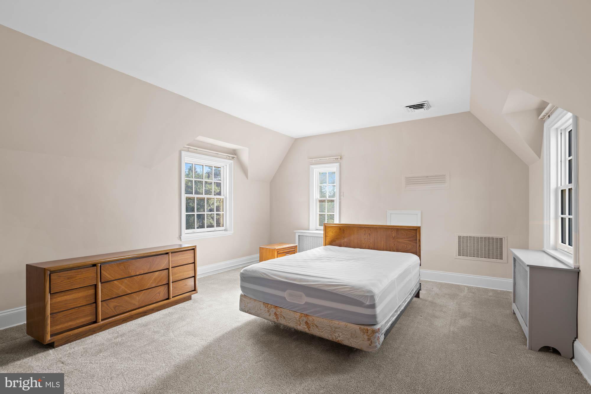 7 Charlcote Pl