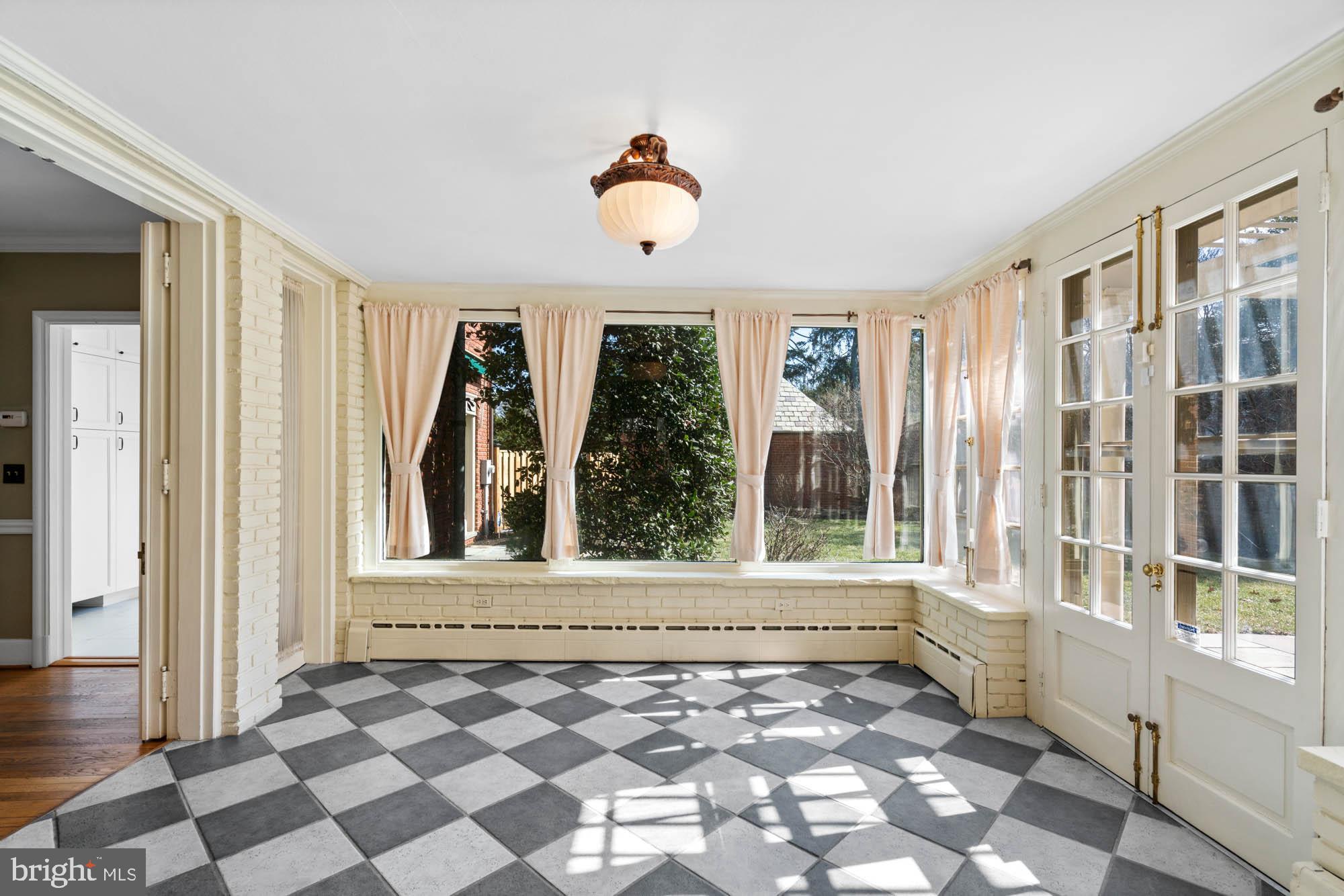 7 Charlcote Pl