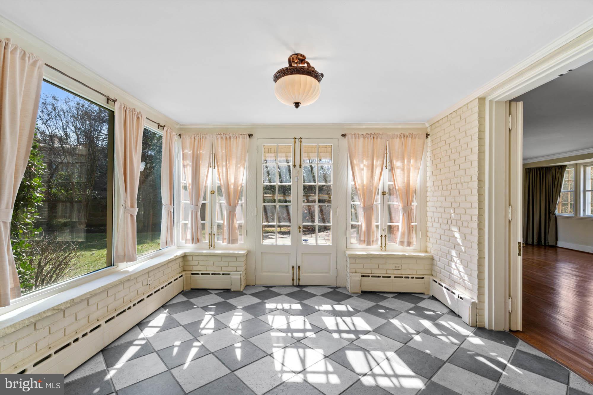 7 Charlcote Pl