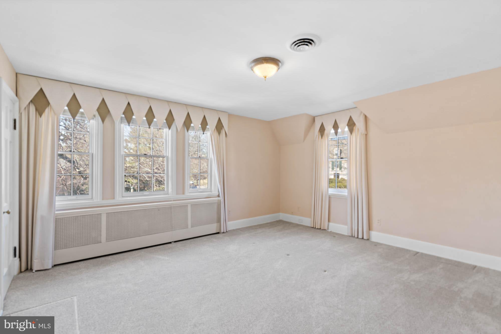 7 Charlcote Pl