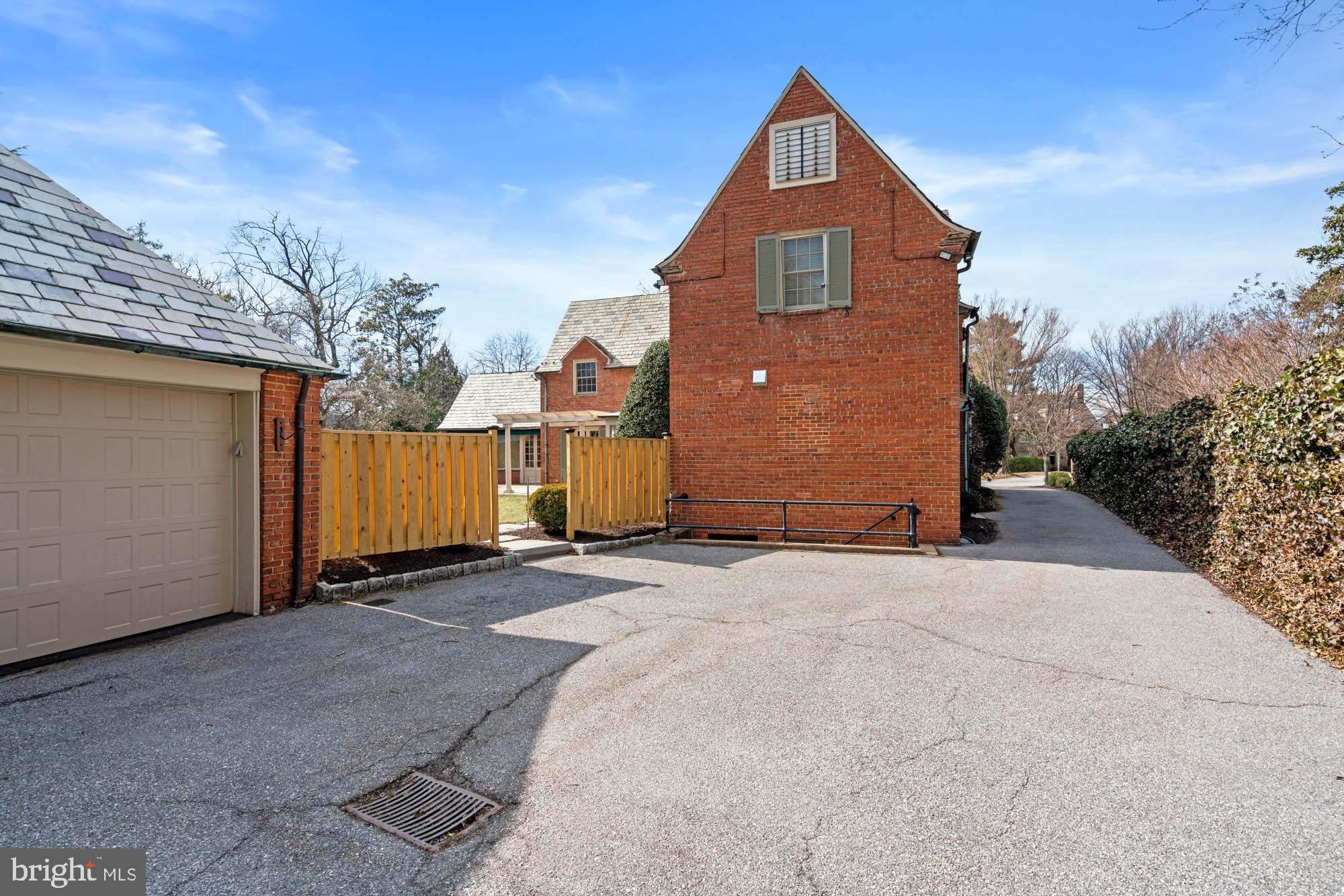 7 Charlcote Pl