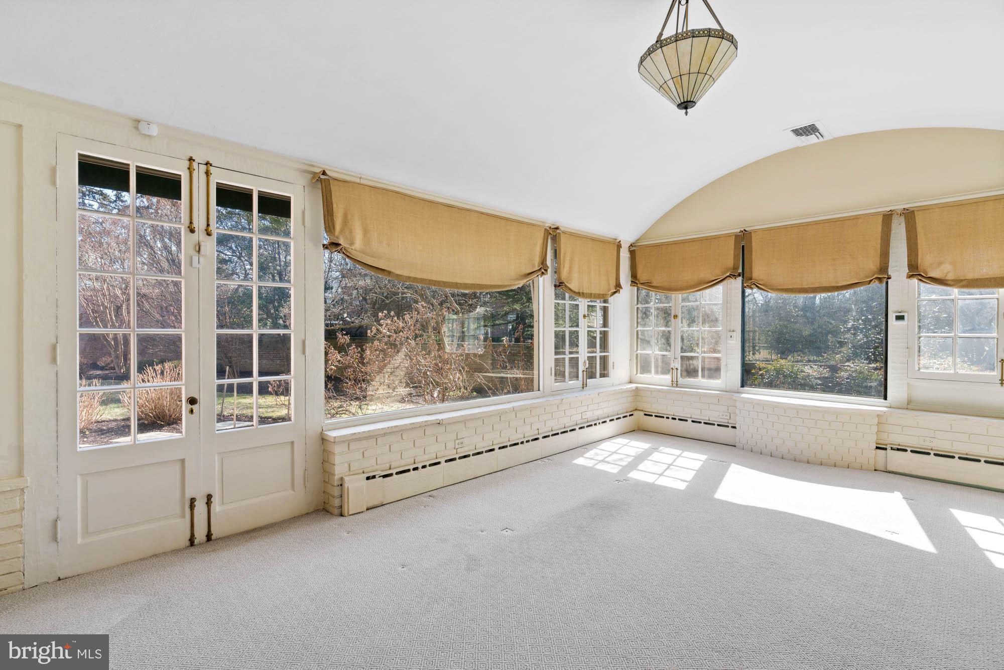 7 Charlcote Pl