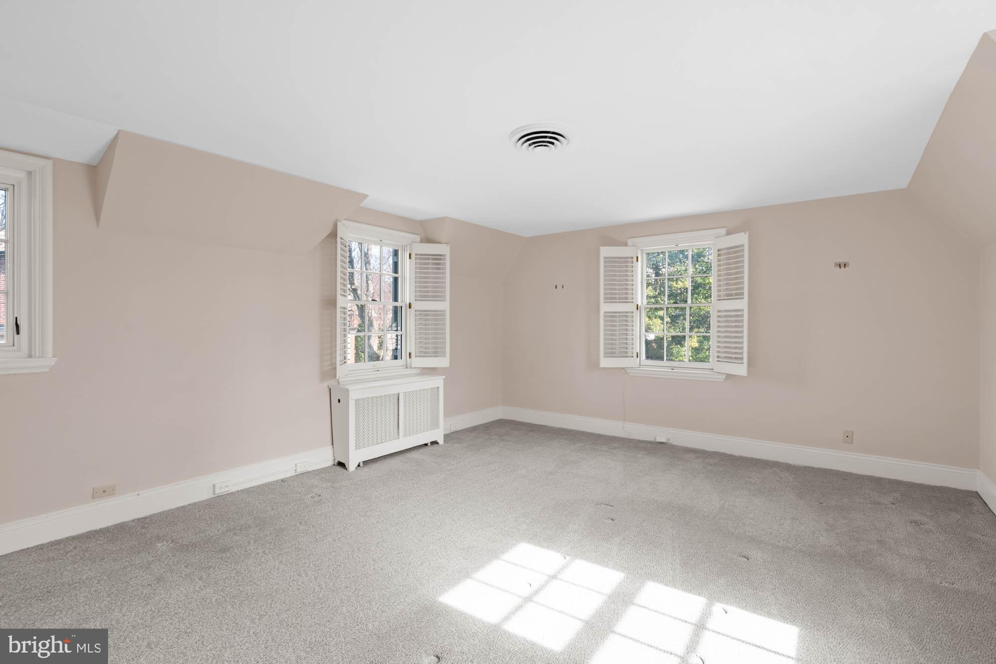7 Charlcote Pl