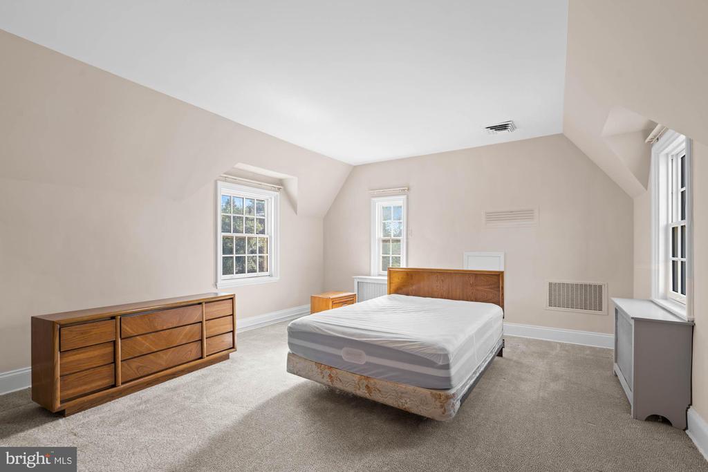 7 Charlcote Pl