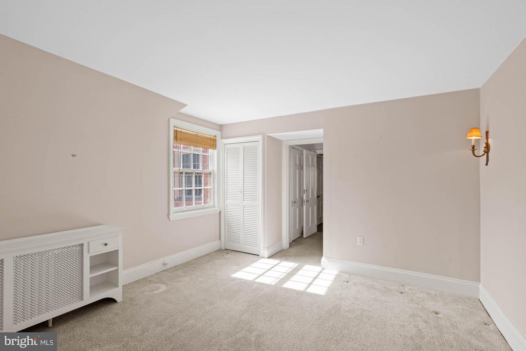 7 Charlcote Pl