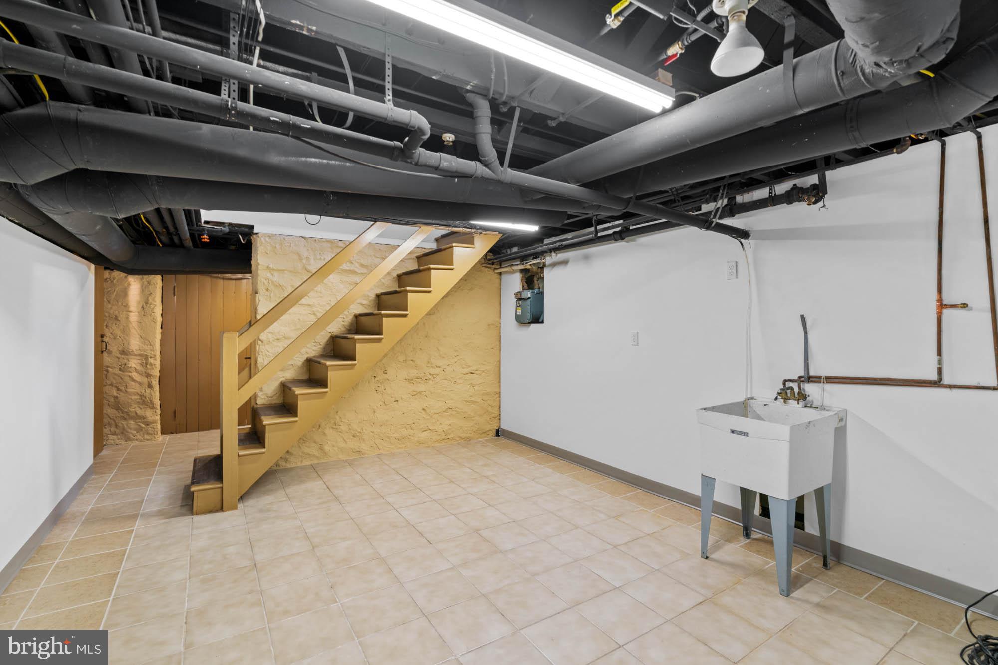 7 Charlcote Pl
