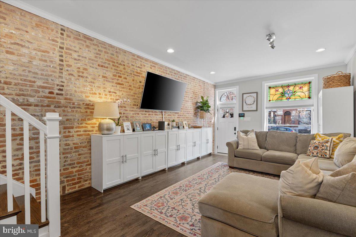 128 N Linwood Ave