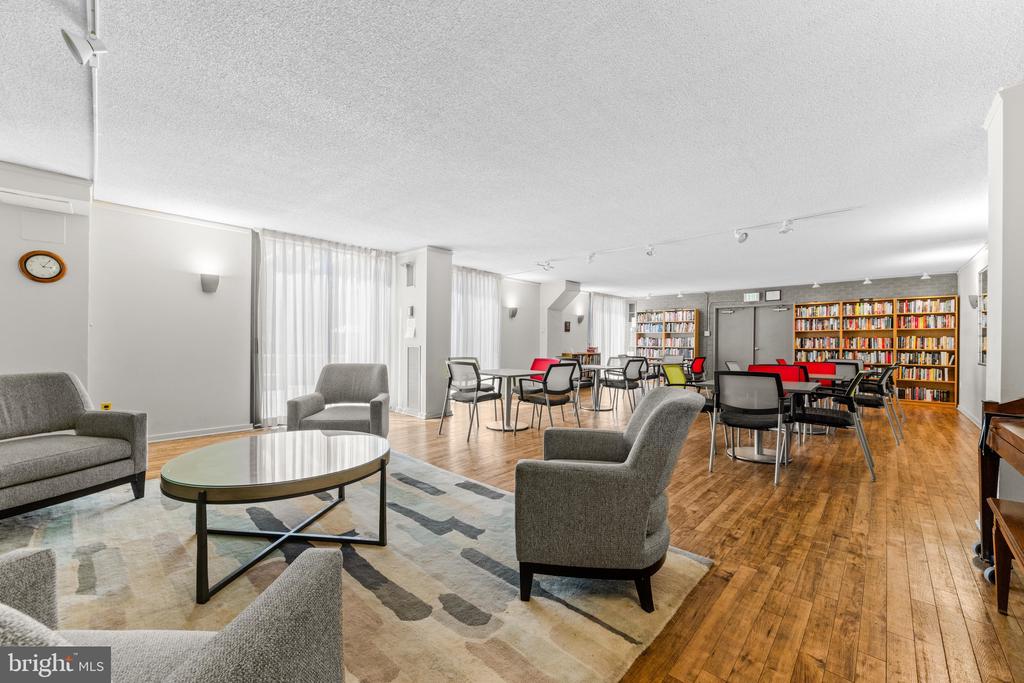 4100 N Charles St #310