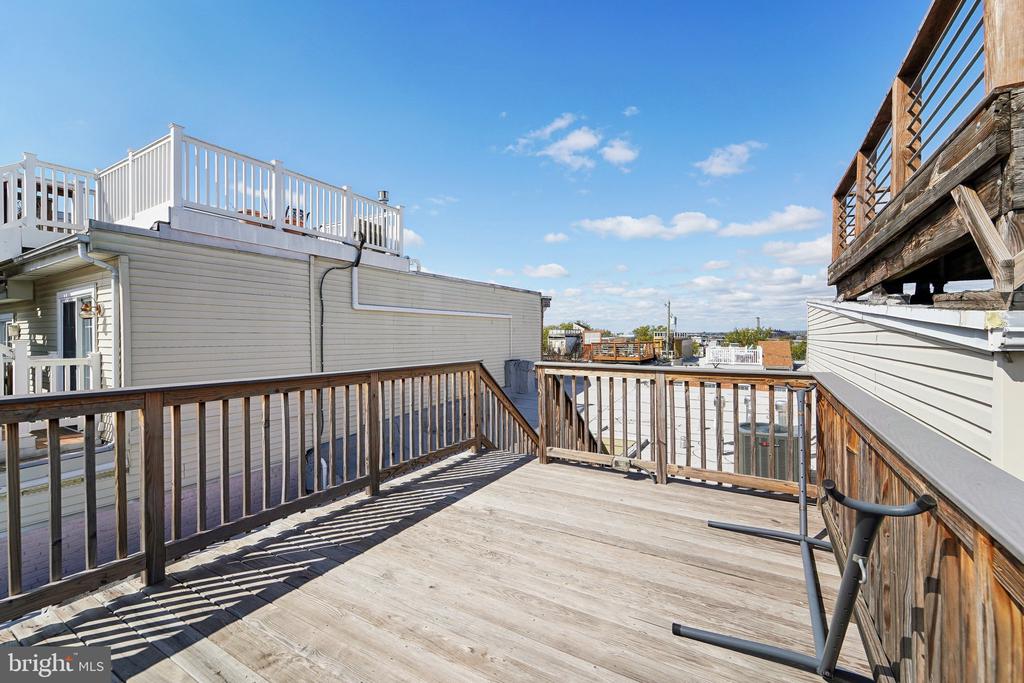1511 William St