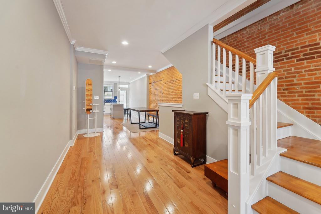 1511 William St