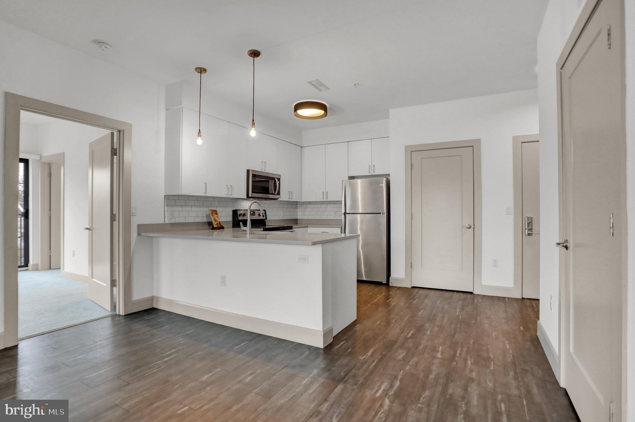 303 MCMECHEN ST #314