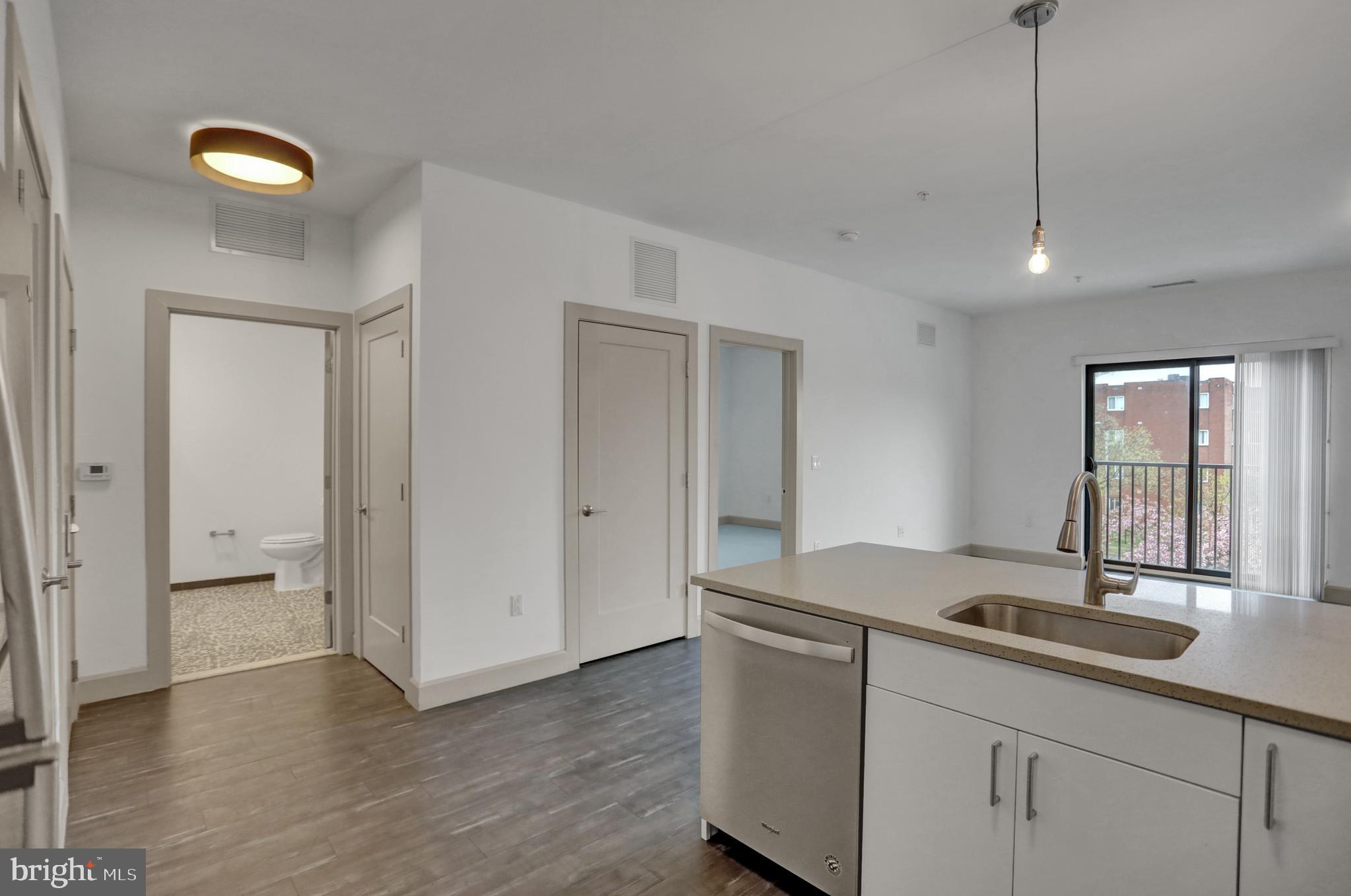 303 MCMECHEN ST #314