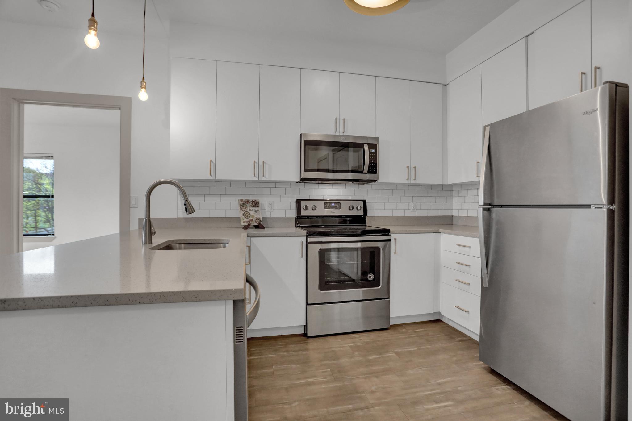 303 MCMECHEN ST #314