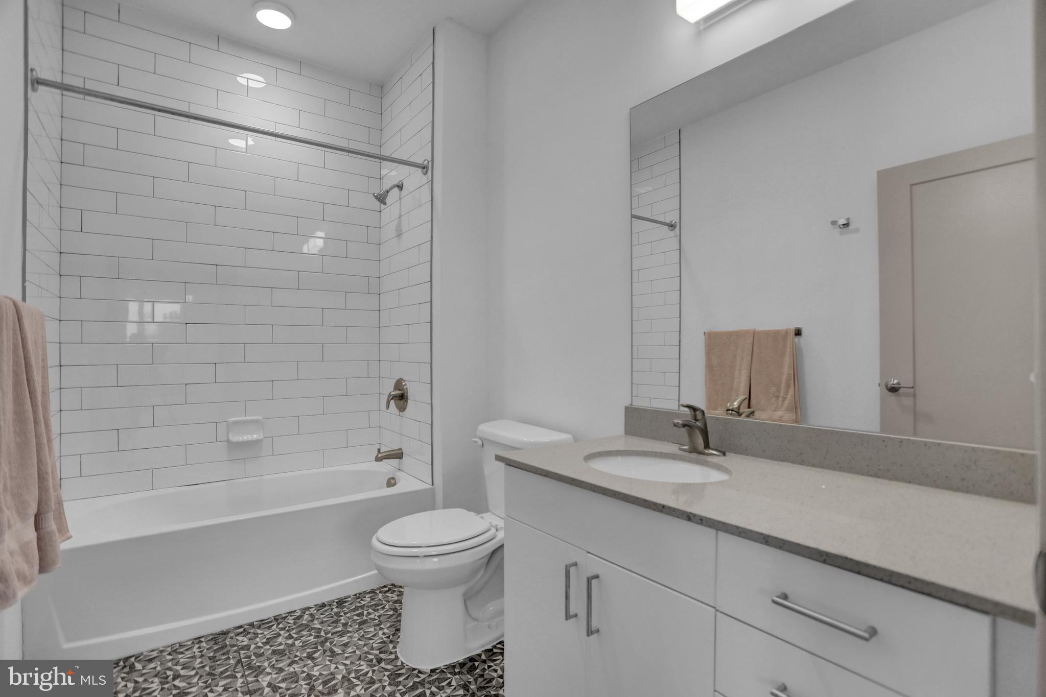 303 MCMECHEN ST #314