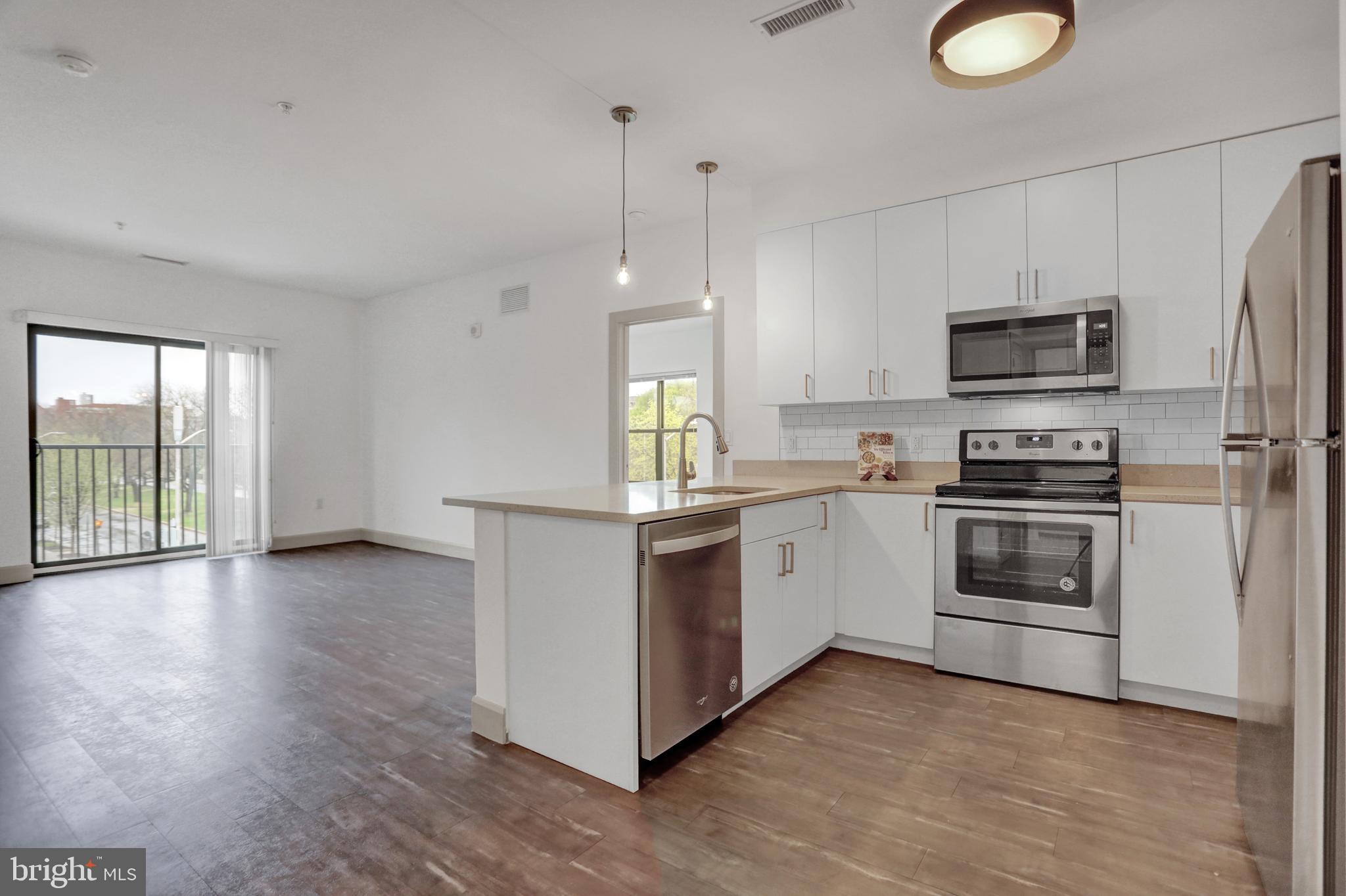 303 MCMECHEN ST #314