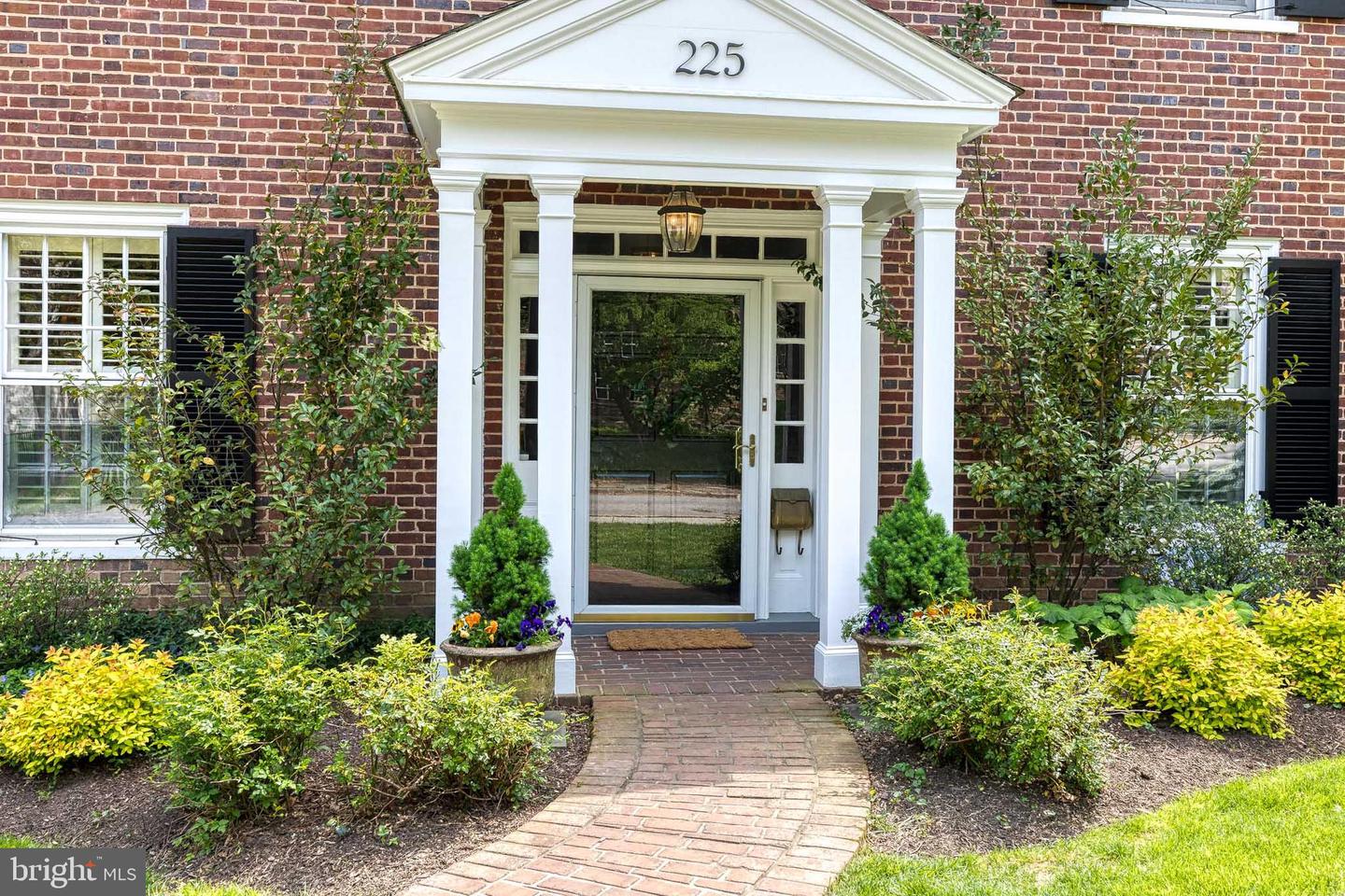 225 Tunbridge Rd